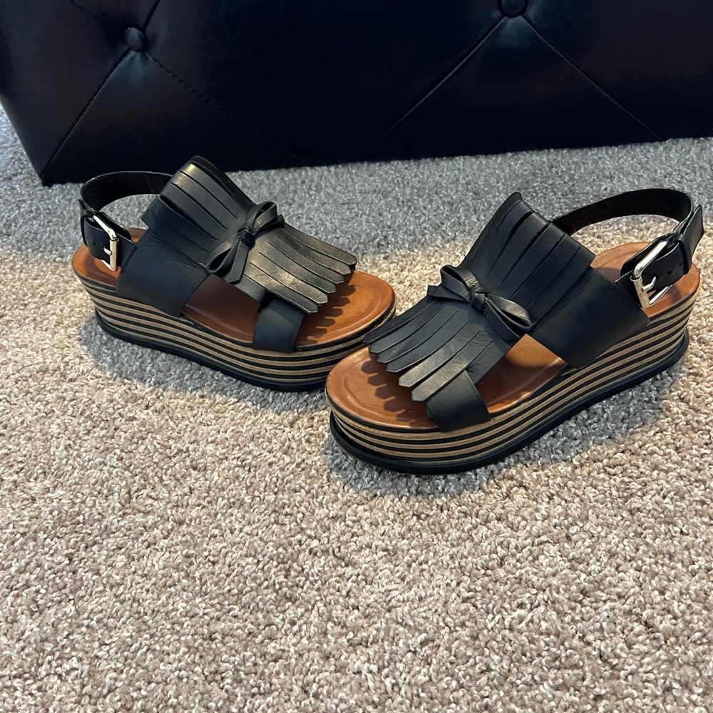 Trendy Leather and Wooden Platforms